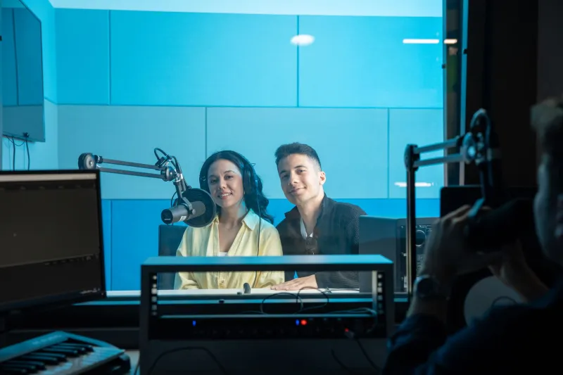 Spinning Against the Machine: Why Underground Radio DJs Are the Last Real Tastemakers Standing